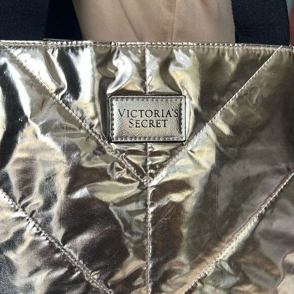 Victoria's Secret Rose Gold Black Metallic Foil Quilted Open Tote Weekend Bag - Picture 3 of 6